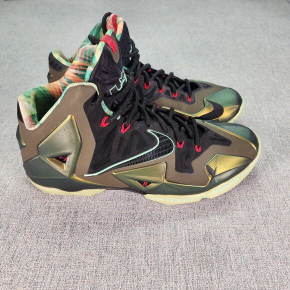 Size 11.5 - Nike LeBron 11 King's Pride High Tops Shoes Sneakers Mens Basketball - Picture 1 of 7
